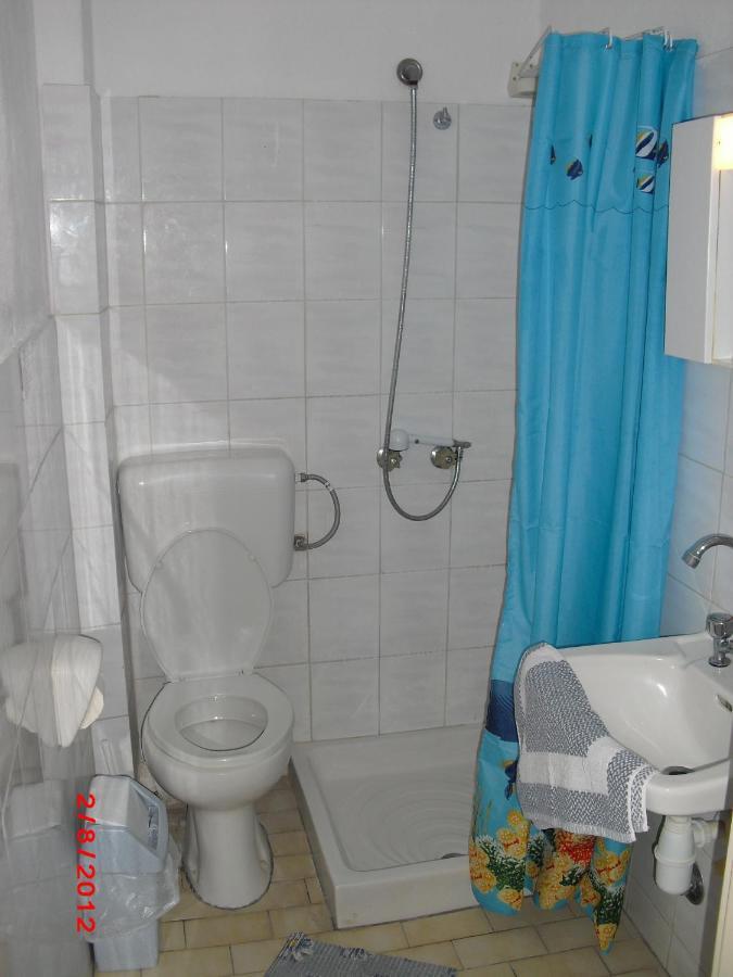 Kangaroo Hotel Mola Kalyva Chambre photo